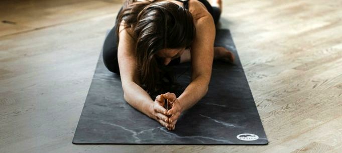 Bikram-Yoga. Voici Ce Que Vous Devez Savoir Sur Le Sauna Yoga